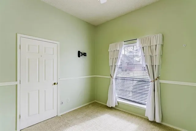 a view of a livingroom with an empty space