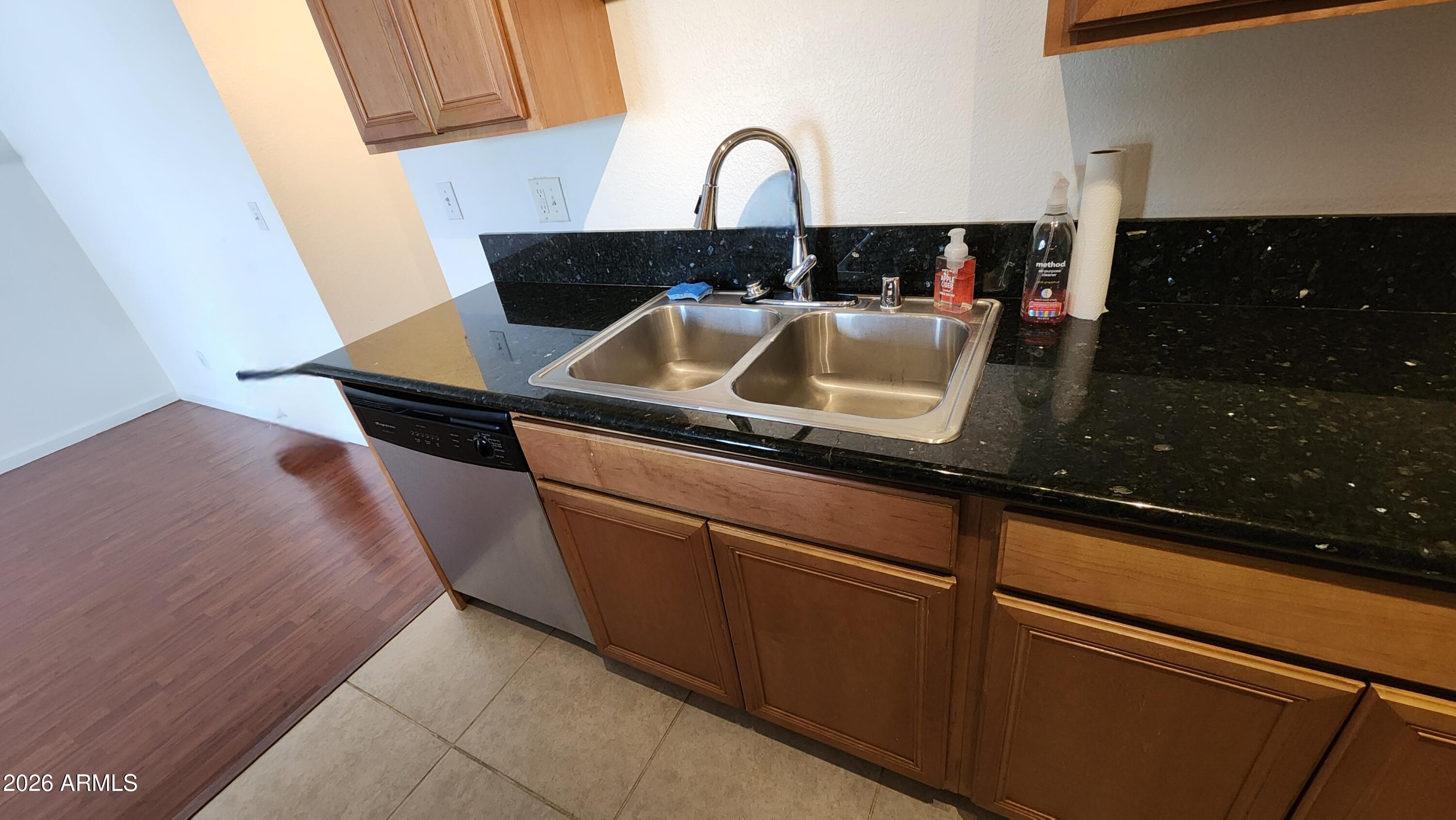 740 West Elm Street, Unit 264 Phoenix, AZ 85013 - Photo 7 of 19 20260123_103906(1)