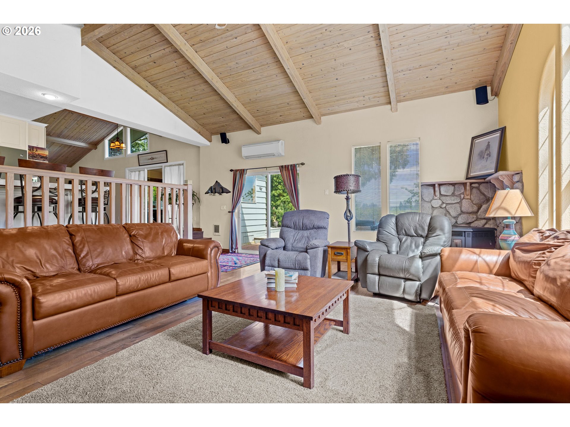 12737 Northeast Cedarbrook Road Aurora, OR 97002 - Photo 11 of 48 a living room with furniture