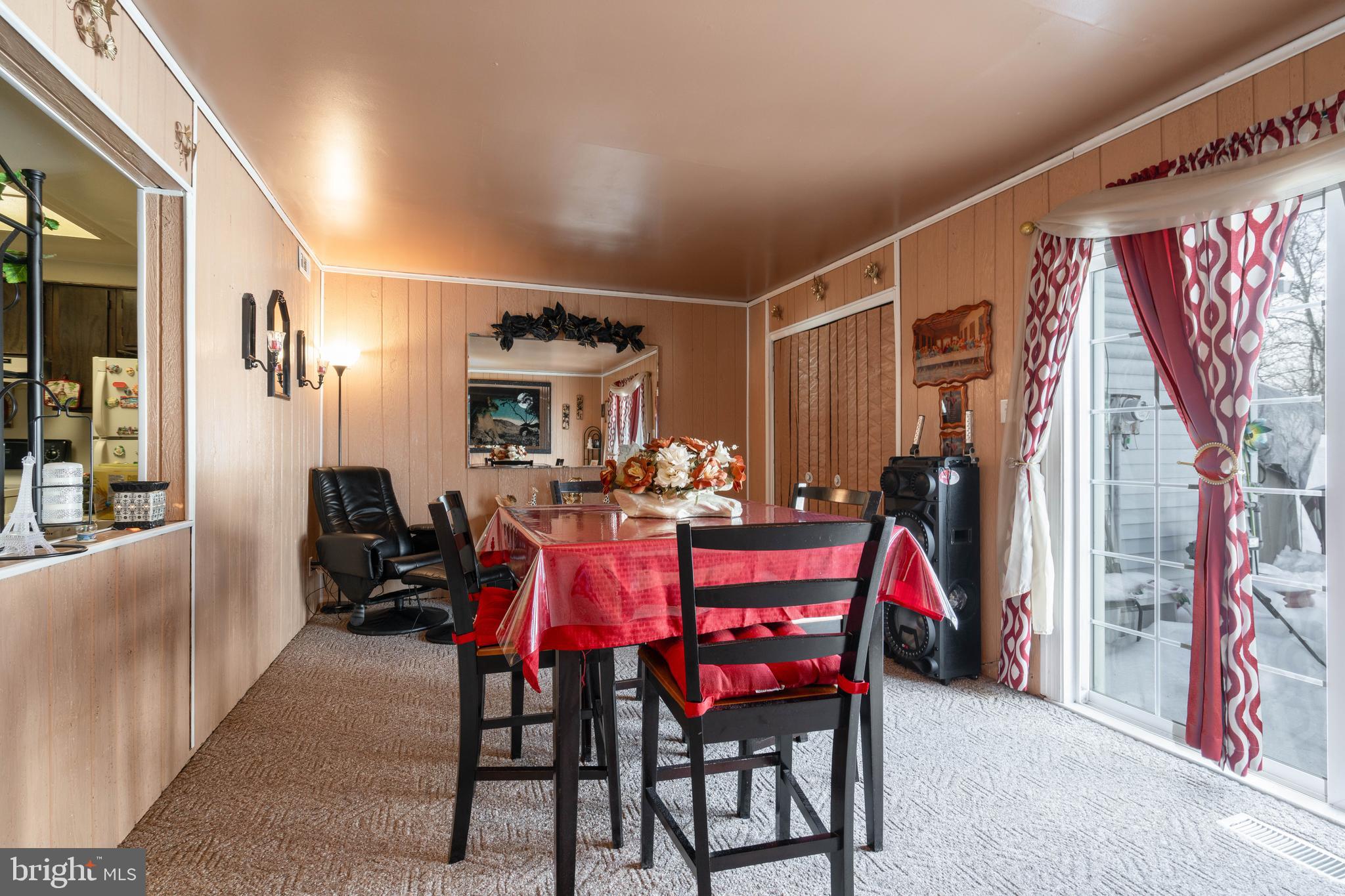 24 Magnolia Court Sicklerville, NJ 08081 - Photo 7 of 22 a view of a dining room with furniture