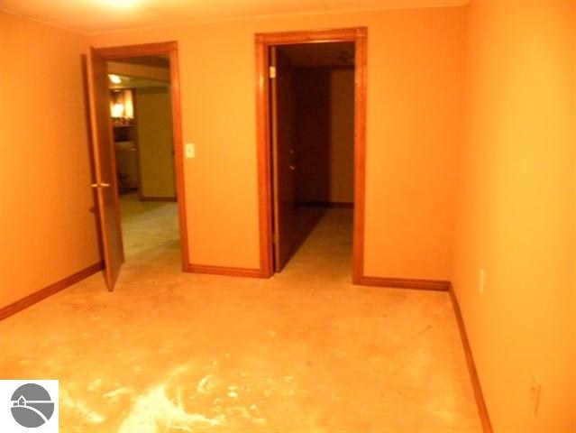 5075 South Vandecar Road Mount Pleasant, MI 48858 - Photo 6 of 20 1743246-5.JPG