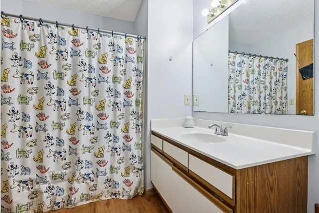 $245,000 | 2600 Lockwood Drive, Mendota Heights, MN 55120