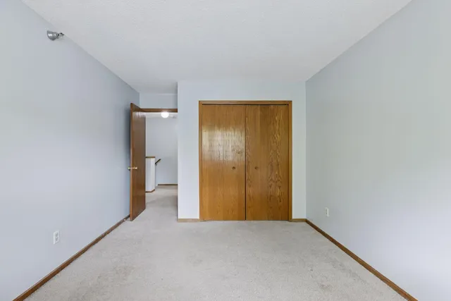 $245,000 | 2600 Lockwood Drive, Mendota Heights, MN 55120