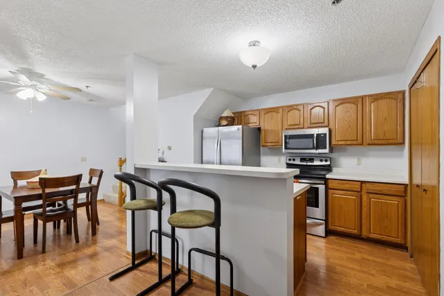 $245,000 | 2600 Lockwood Drive, Mendota Heights, MN 55120