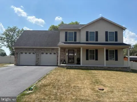 $499,999 | 17 Pennsboro Drive, Enola, PA 17025