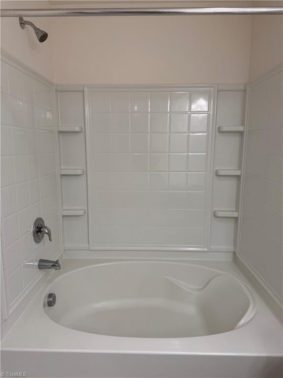 103 Centerpiece Drive High Point, NC 27265 - Photo 17 of 48