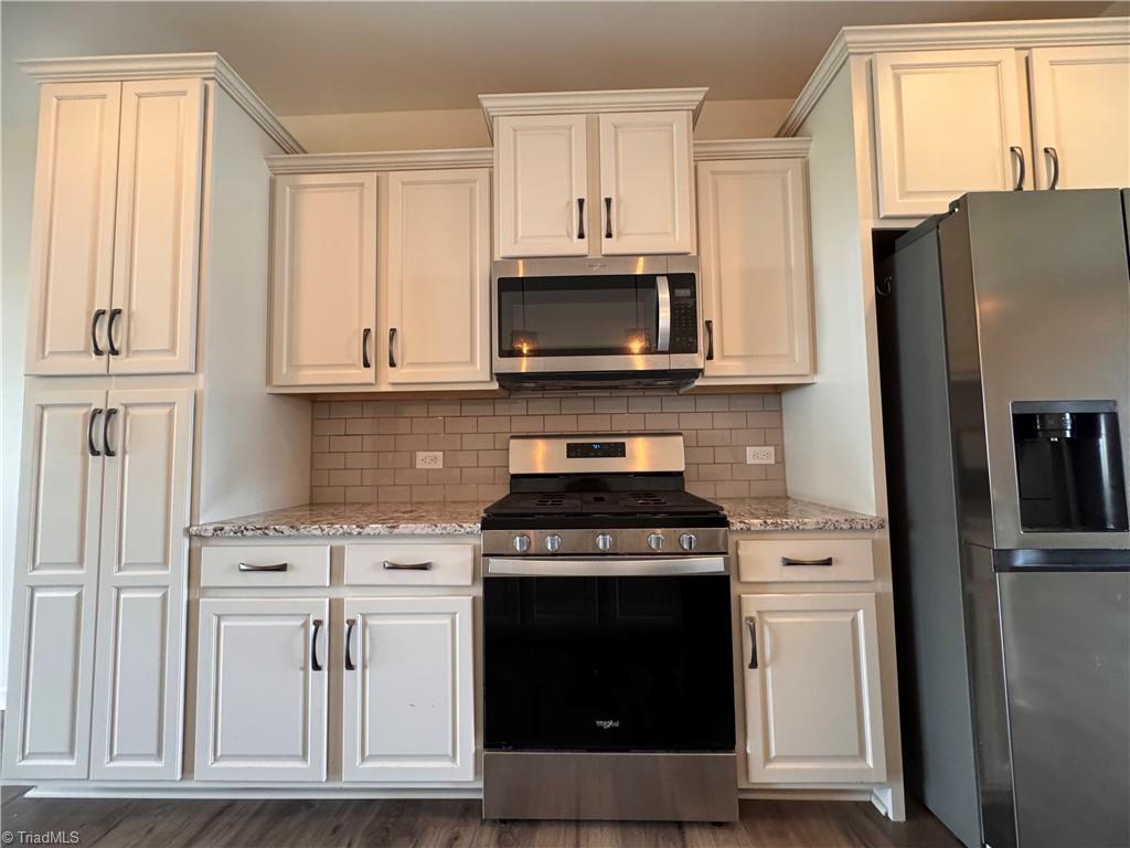 103 Centerpiece Drive High Point, NC 27265 - Photo 10 of 48