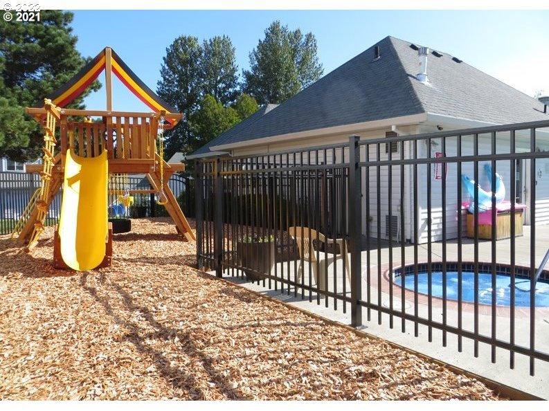 10620 Southwest Davies Road, Unit 17 Beaverton, OR 97008 - Photo 32 of 32 Gallery Image 32