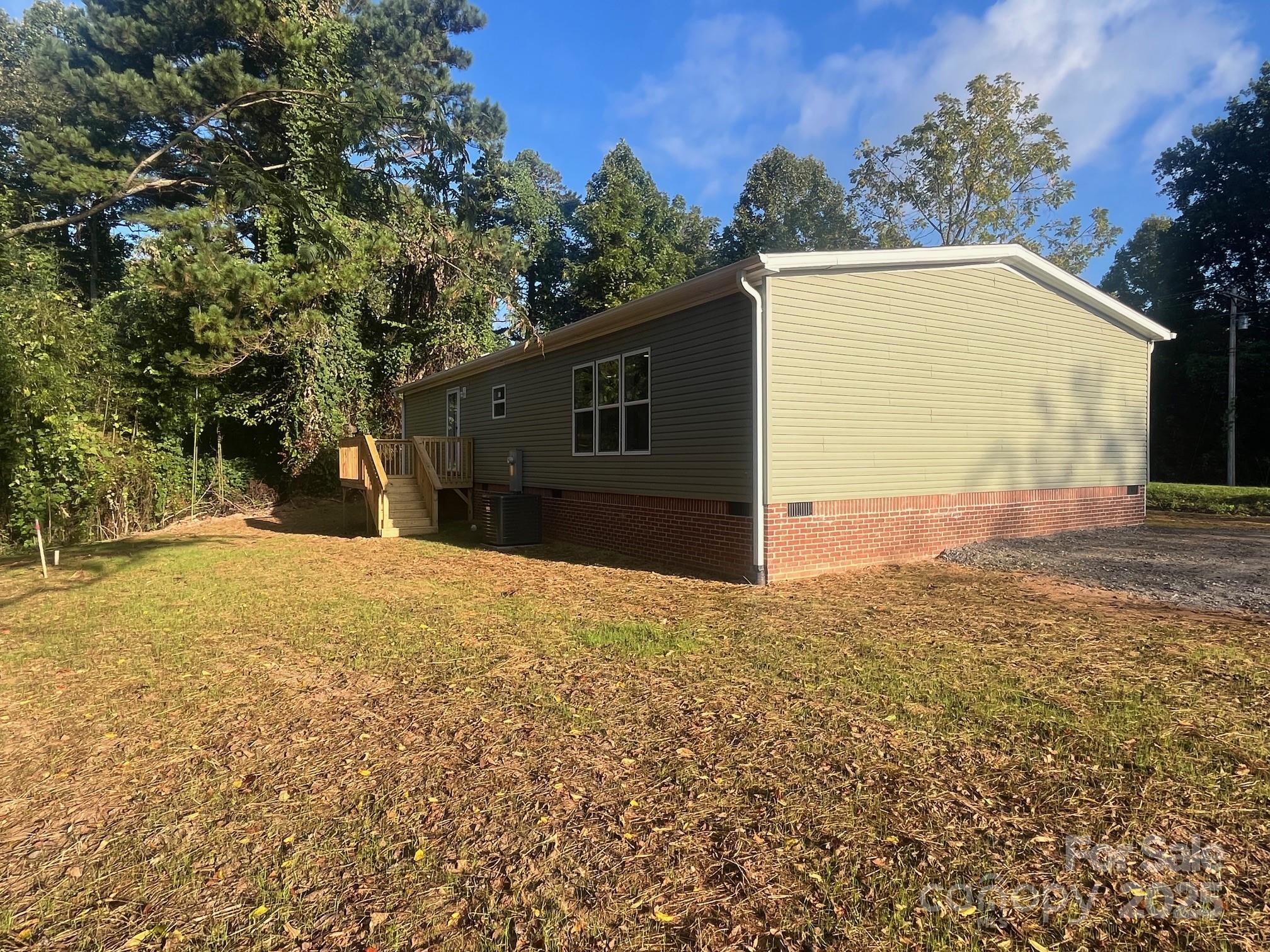 958 Pinnacle Church Road Nebo, NC 28761 - Photo 2 of 36