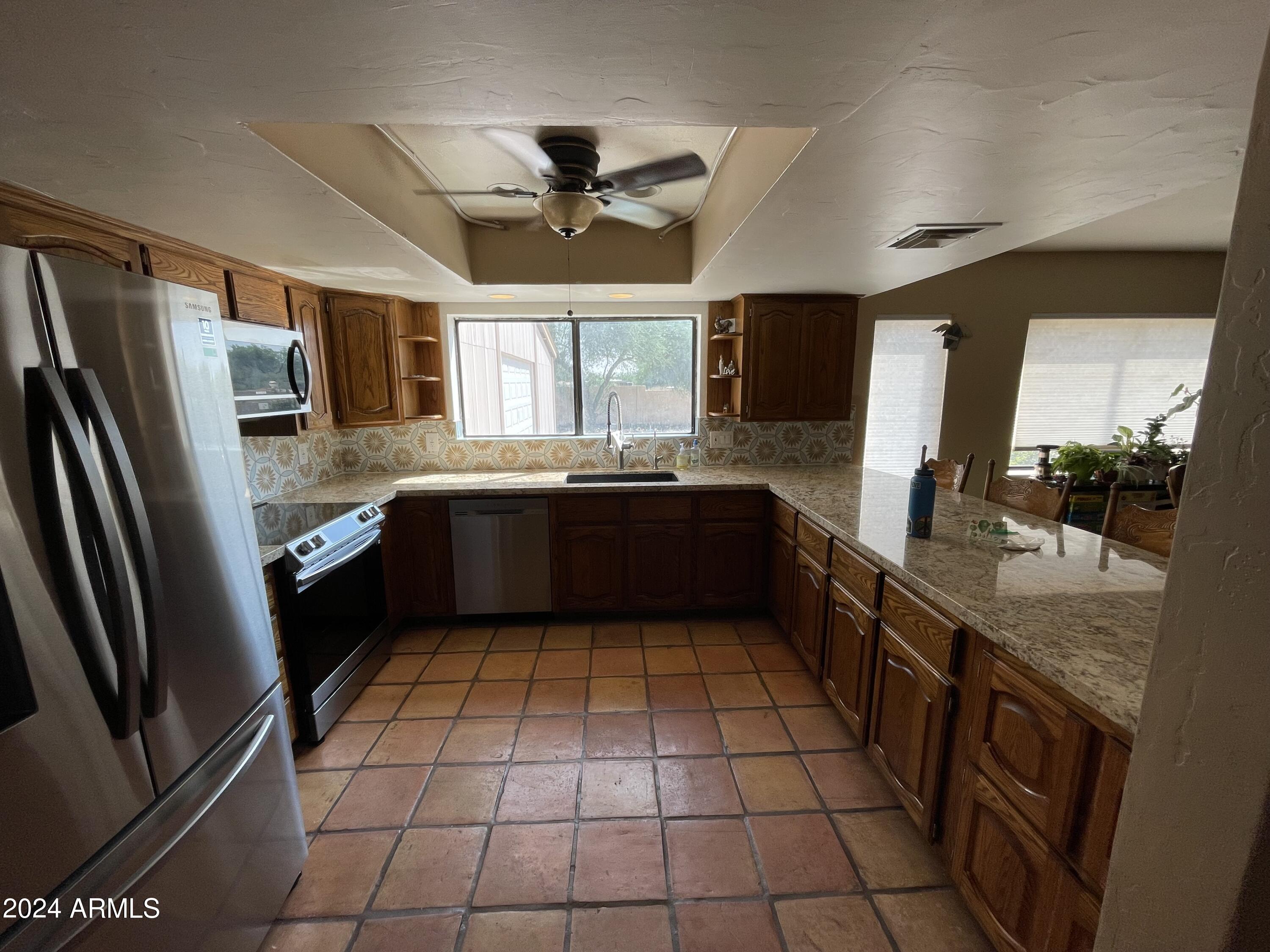 4760 South Kings Ranch Road Gold Canyon, AZ 85118 - Photo 37 of 39 Kitchen