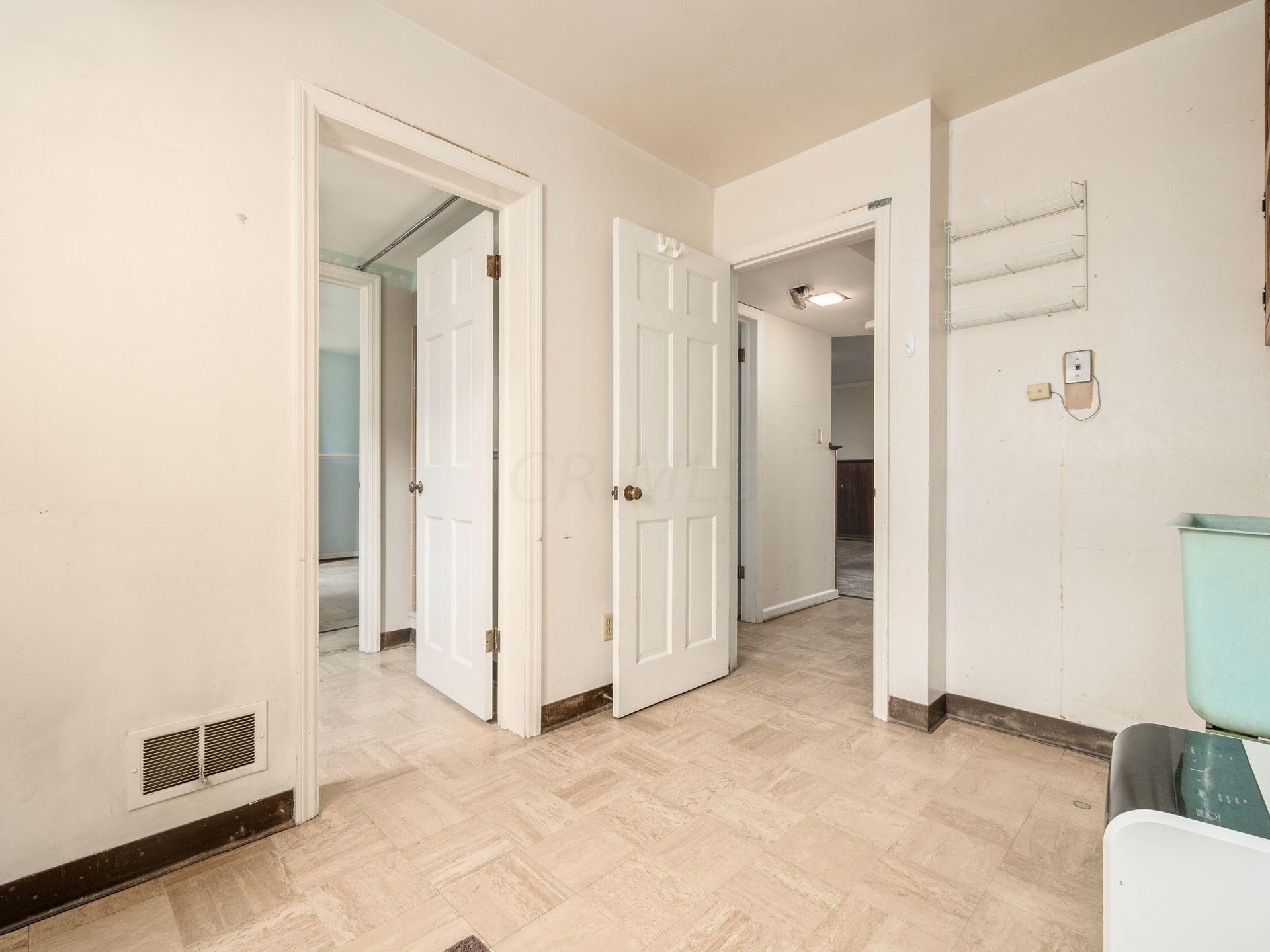 3129 Carisbrook Road Columbus, OH 43221 - Photo 27 of 36 Gallery Image 27