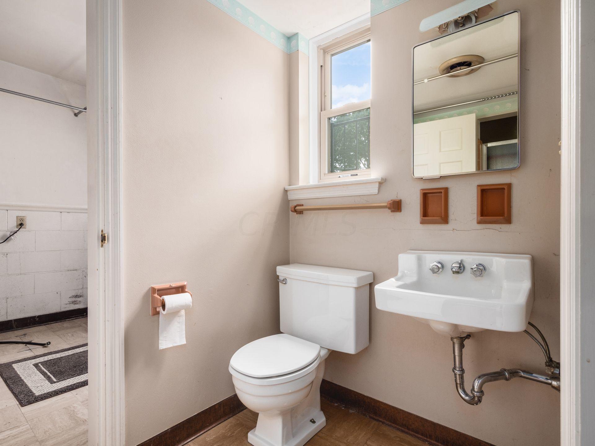 3129 Carisbrook Road Columbus, OH 43221 - Photo 28 of 36 Gallery Image 28