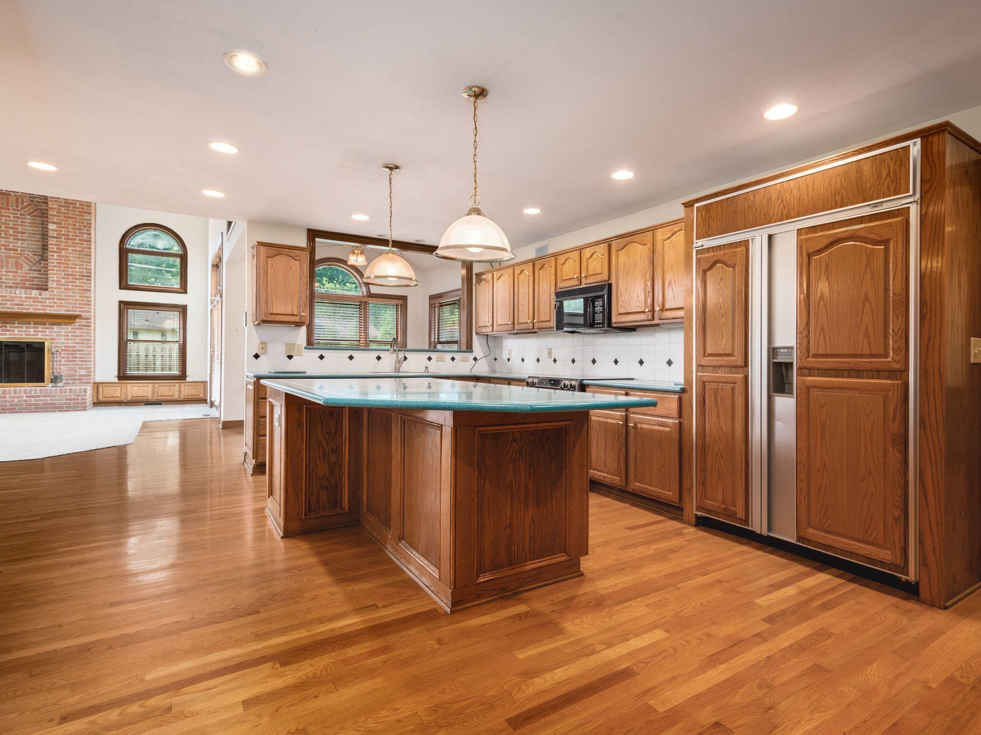 3129 Carisbrook Road Columbus, OH 43221 - Photo 5 of 36 Gallery Image 5