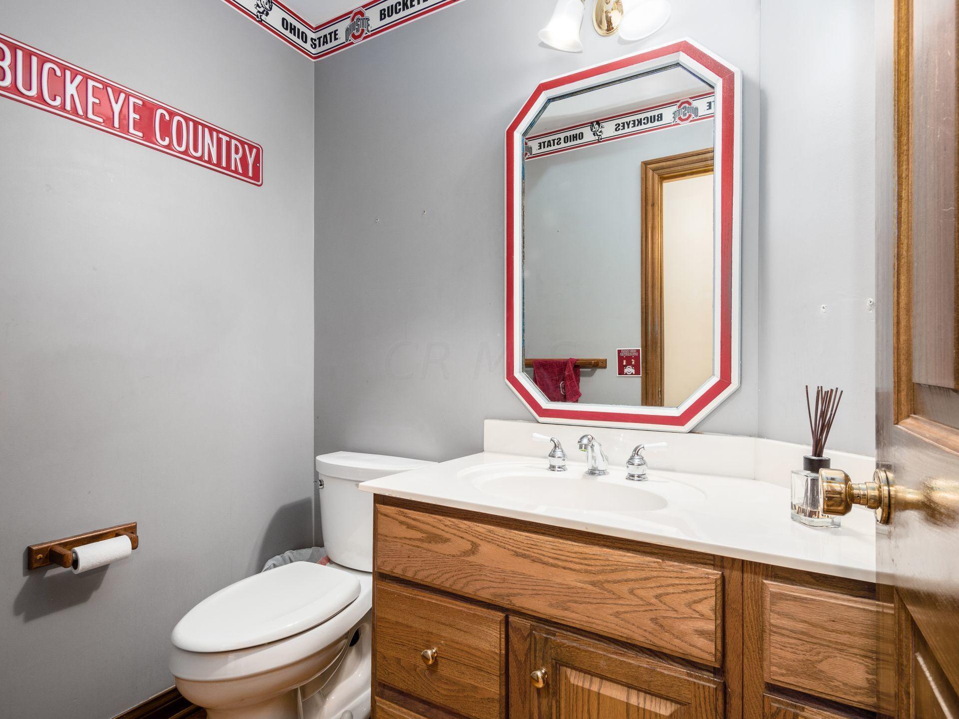 3129 Carisbrook Road Columbus, OH 43221 - Photo 7 of 36 Gallery Image 7