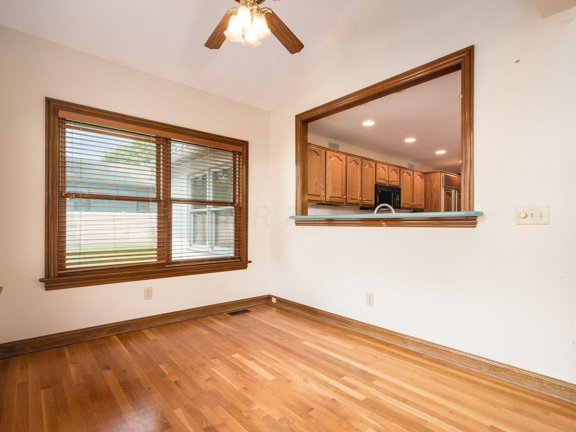 3129 Carisbrook Road Columbus, OH 43221 - Photo 9 of 36 Gallery Image 9