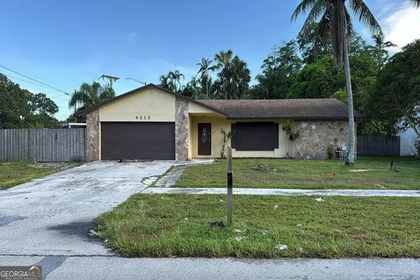$330,000 | 4512 Blue Pine Circle, Lake Worth, FL 33463