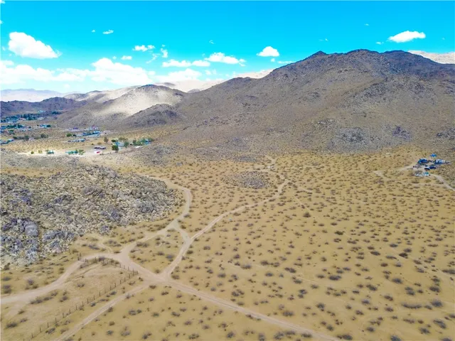 $59,999 | 9 Laguna Seca Drive, Apple Valley, CA 92307