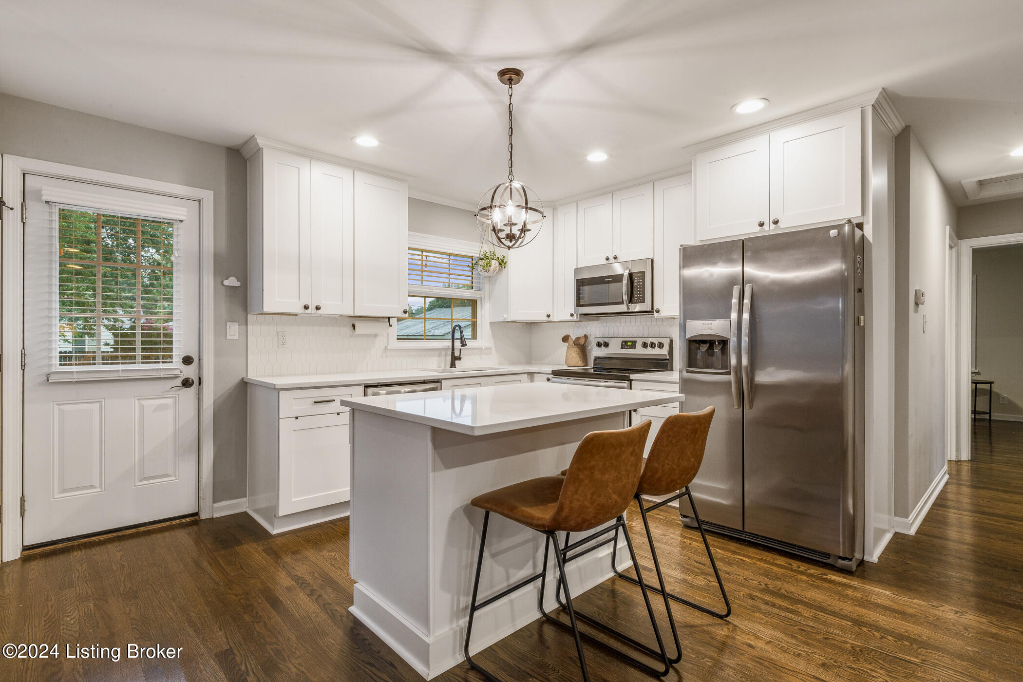 1928 Buttonwood Road Louisville, KY 40222 - Photo 19 of 46 Kitchen