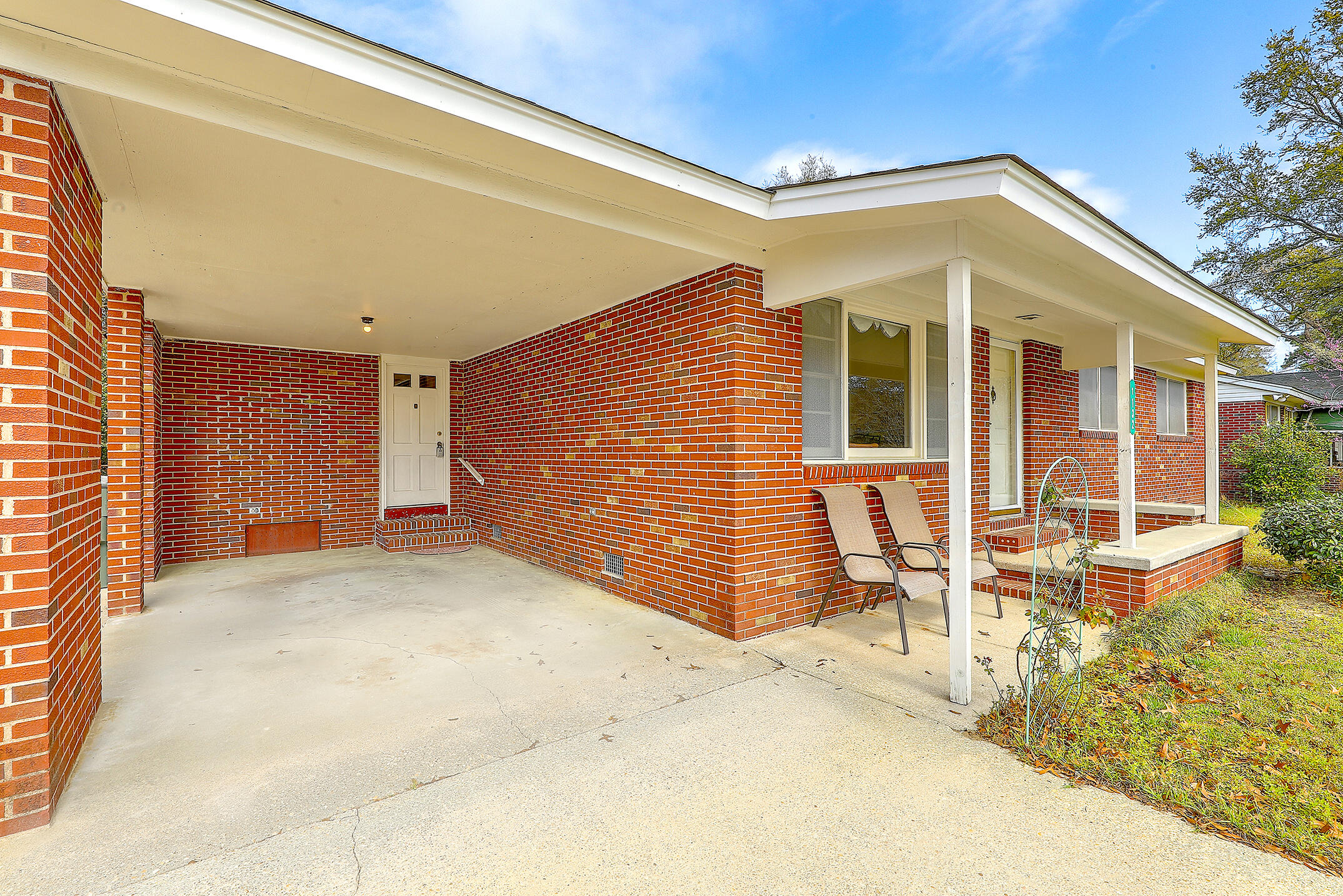 1132 Yeamans Hall Road Hanahan, SC 29410 - Photo 4 of 27 1R3A9633_4_5_6_7_8_9