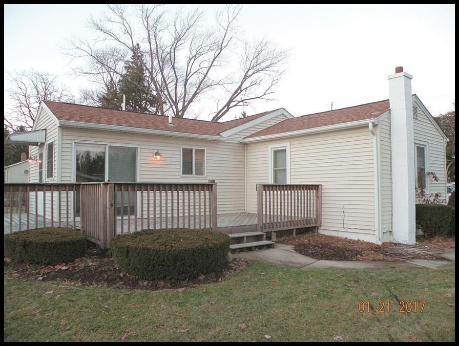 1227 Tombeau Road Bloomfield, WI 53128 - Photo 2 of 18 20170123105447227759000000-o