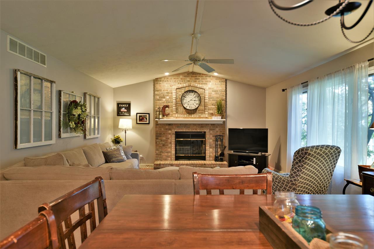 3166 Otter Lane Springfield, IL 62712 - Photo 11 of 36 Gallery Image 11