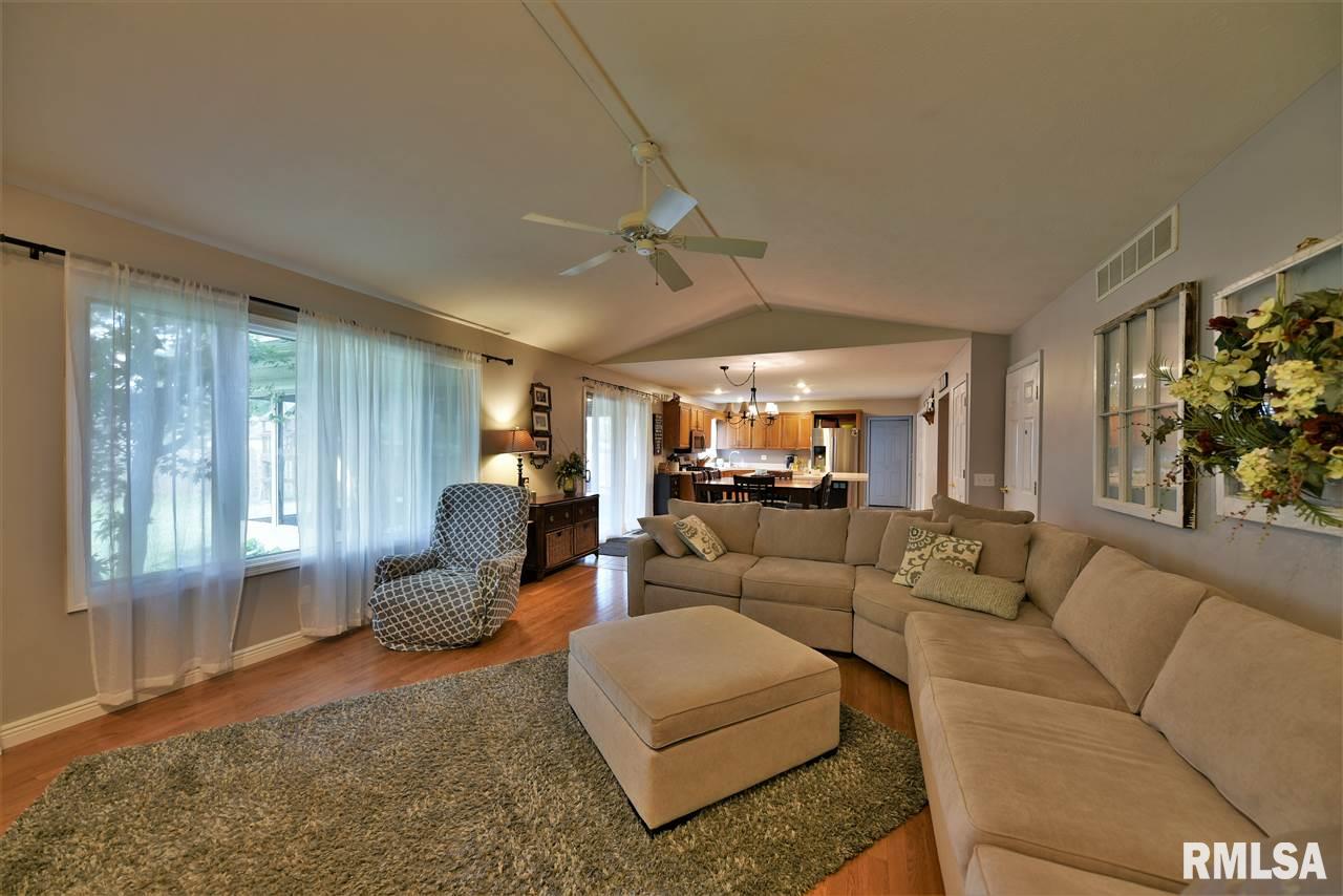 3166 Otter Lane Springfield, IL 62712 - Photo 13 of 36 Gallery Image 13