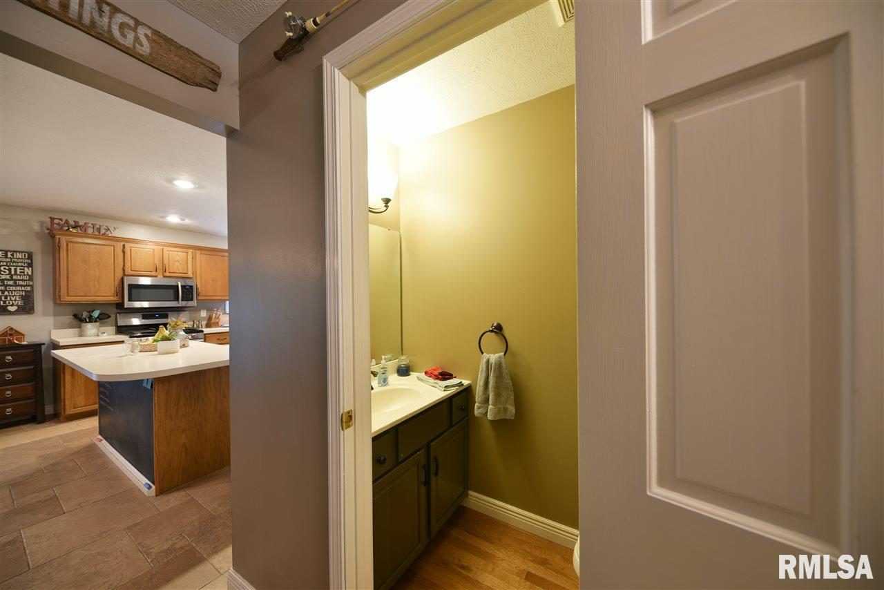 3166 Otter Lane Springfield, IL 62712 - Photo 16 of 36 Gallery Image 16