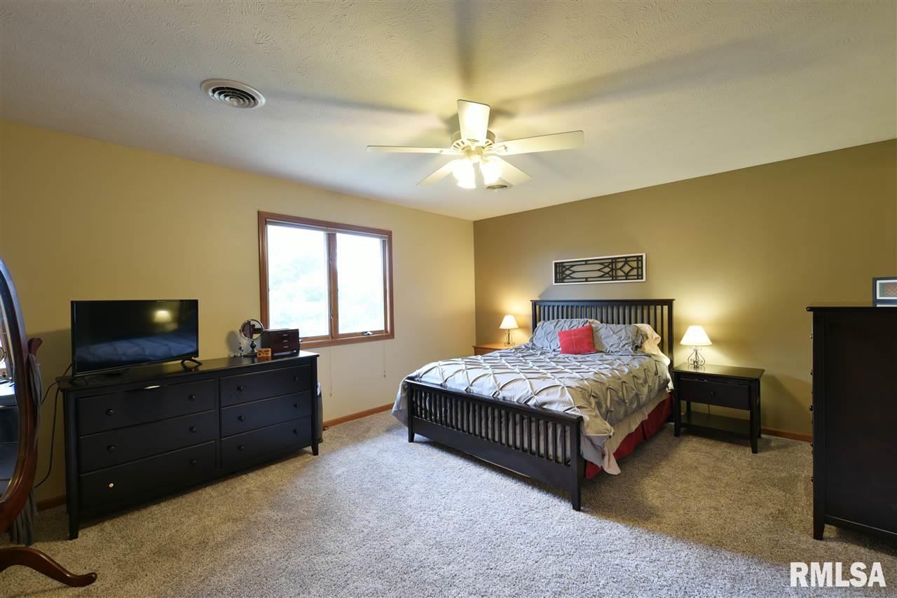 3166 Otter Lane Springfield, IL 62712 - Photo 18 of 36 Gallery Image 18