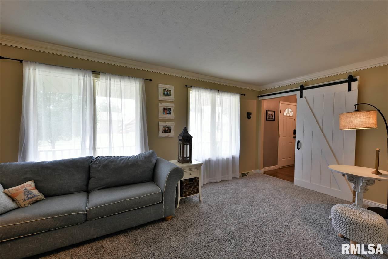 3166 Otter Lane Springfield, IL 62712 - Photo 6 of 36 Gallery Image 6