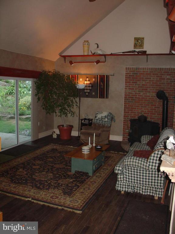223 1/2 School House Road Lancaster, PA 17603 - Photo 3 of 7 Gallery Image 3