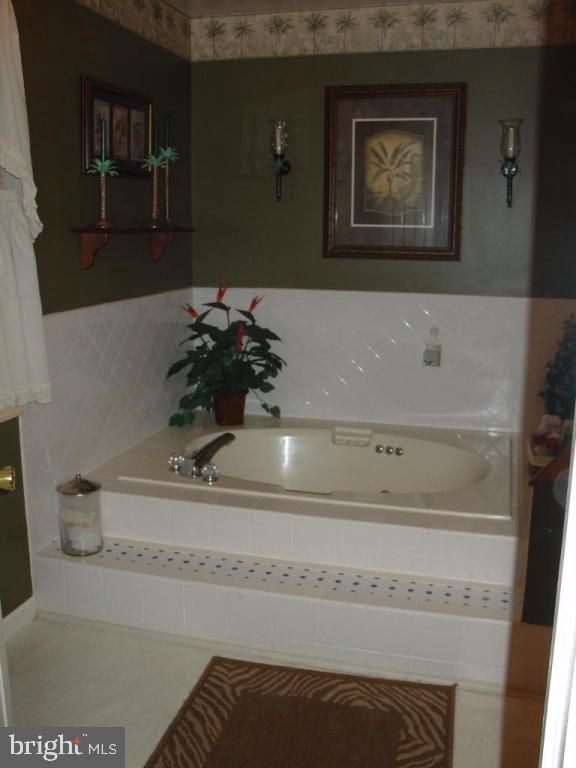 223 1/2 School House Road Lancaster, PA 17603 - Photo 5 of 7 Gallery Image 5