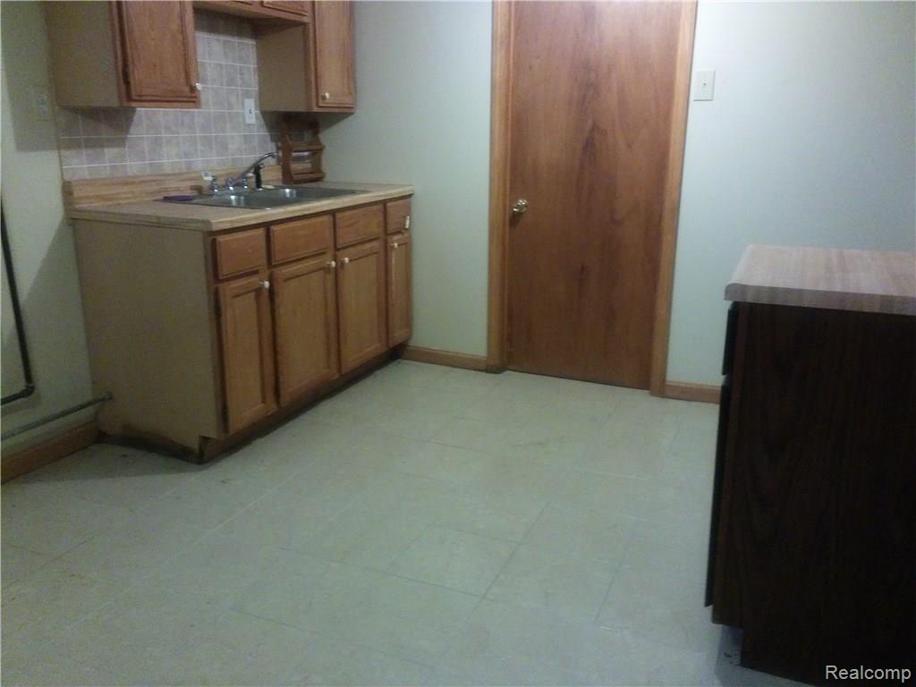 3361 Sherbourne Road Detroit, MI 48221 - Photo 16 of 17 Basement Kitchen.jpg