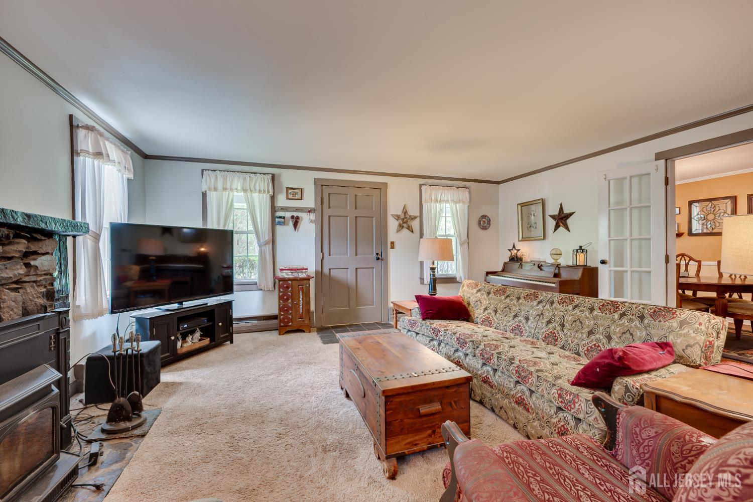 78 Falcon Road Hillsborough, NJ 08844 - Photo 16 of 53