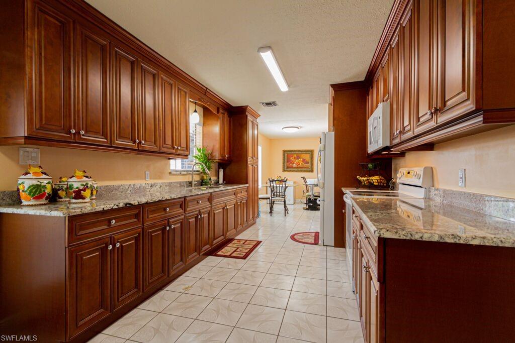 2950 46th Street Southwest Naples, FL 34116 - Photo 25 of 27 Gallery Image 25
