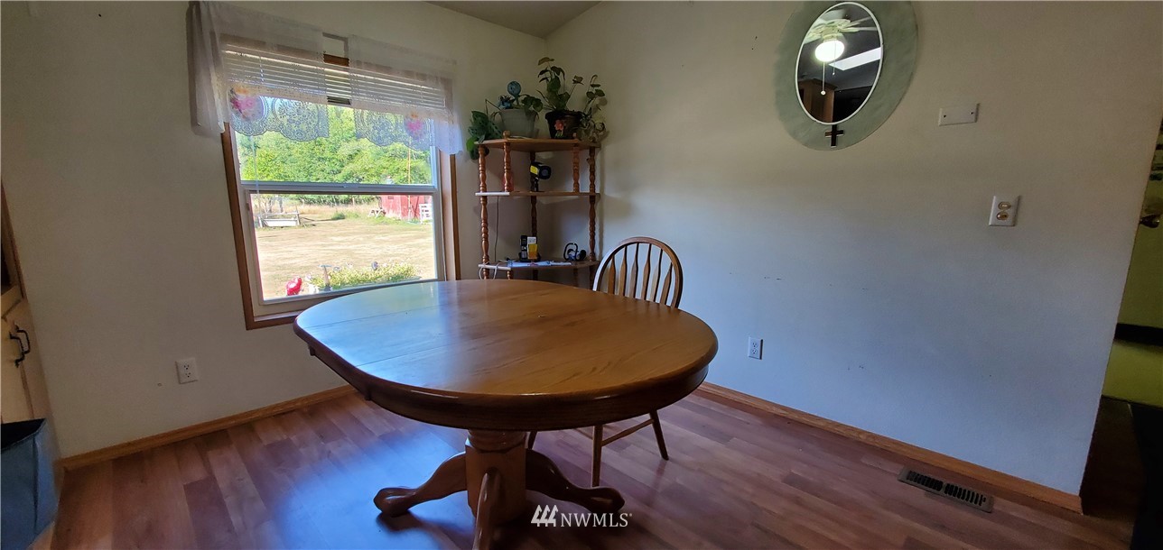 1041 West Beerbower Road Elma, WA 98541 - Photo 11 of 25 Gallery Image 11