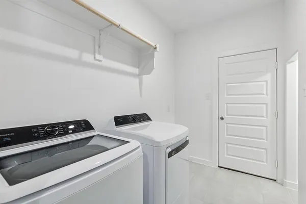 $409,990 | 7716 Kingfisher Road, Aubrey, TX 76227