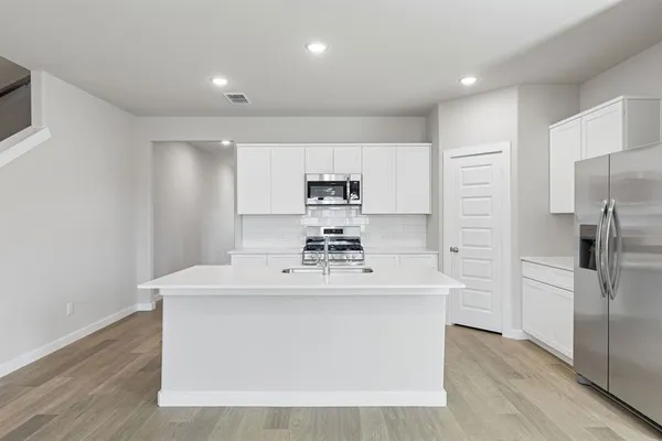 $409,990 | 7716 Kingfisher Road, Aubrey, TX 76227