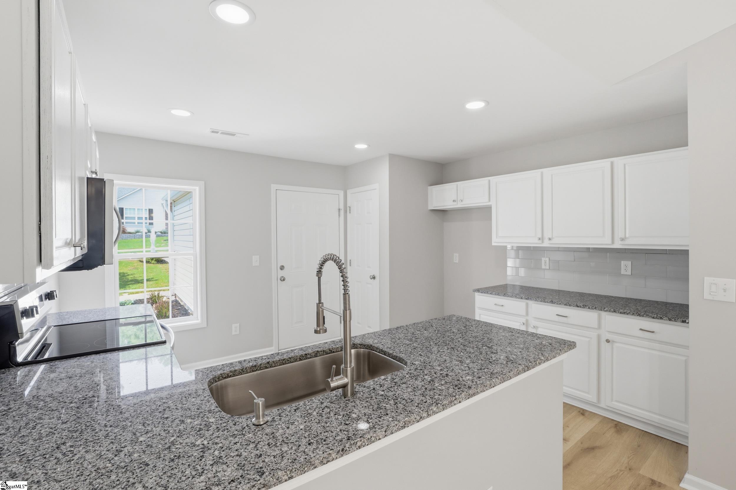 113 Midwood Road Travelers Rest, SC 29690 - Photo 11 of 41 Gallery Image 11