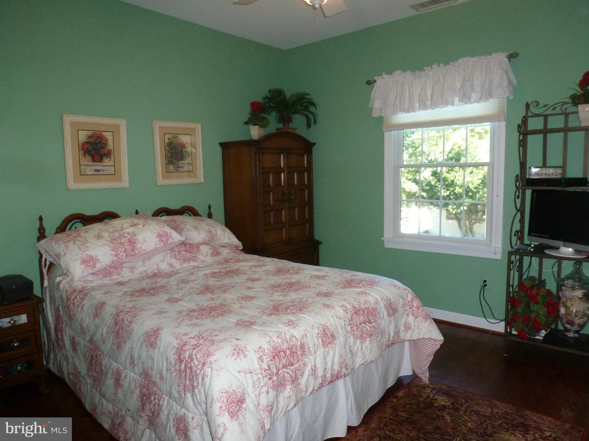8095 Ventnor Road Pasadena, MD 21122 - Photo 16 of 30 Bedroom 2