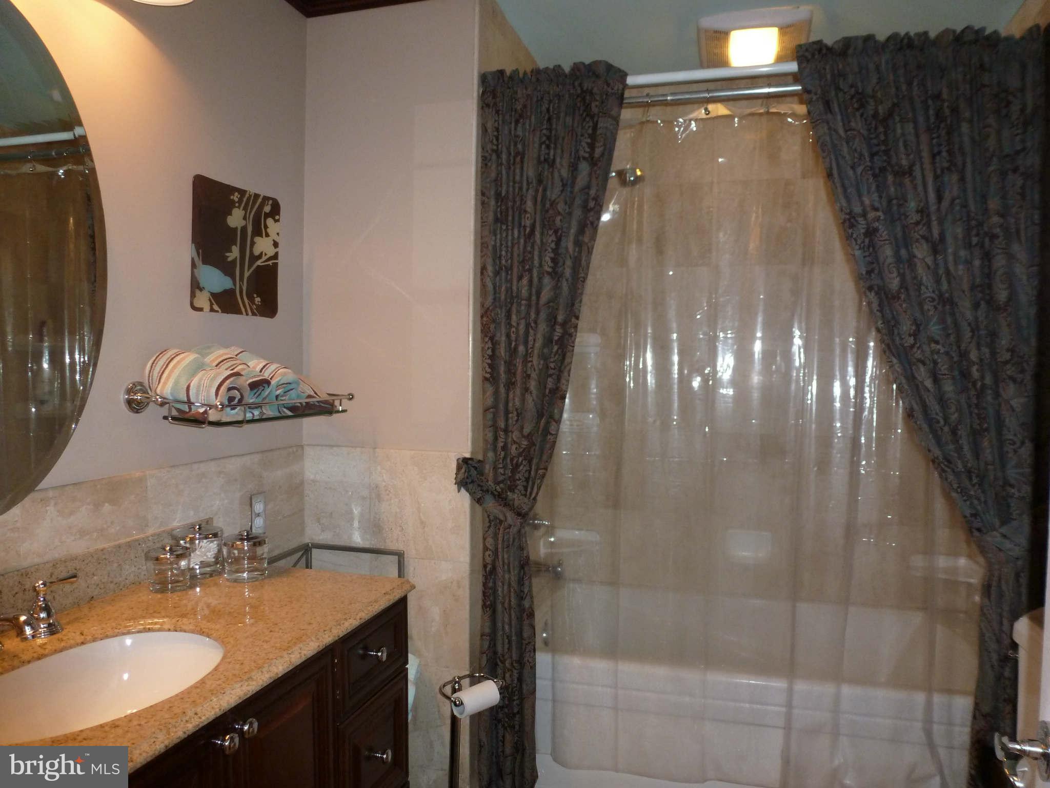 8095 Ventnor Road Pasadena, MD 21122 - Photo 22 of 30 Full Bathroom 2