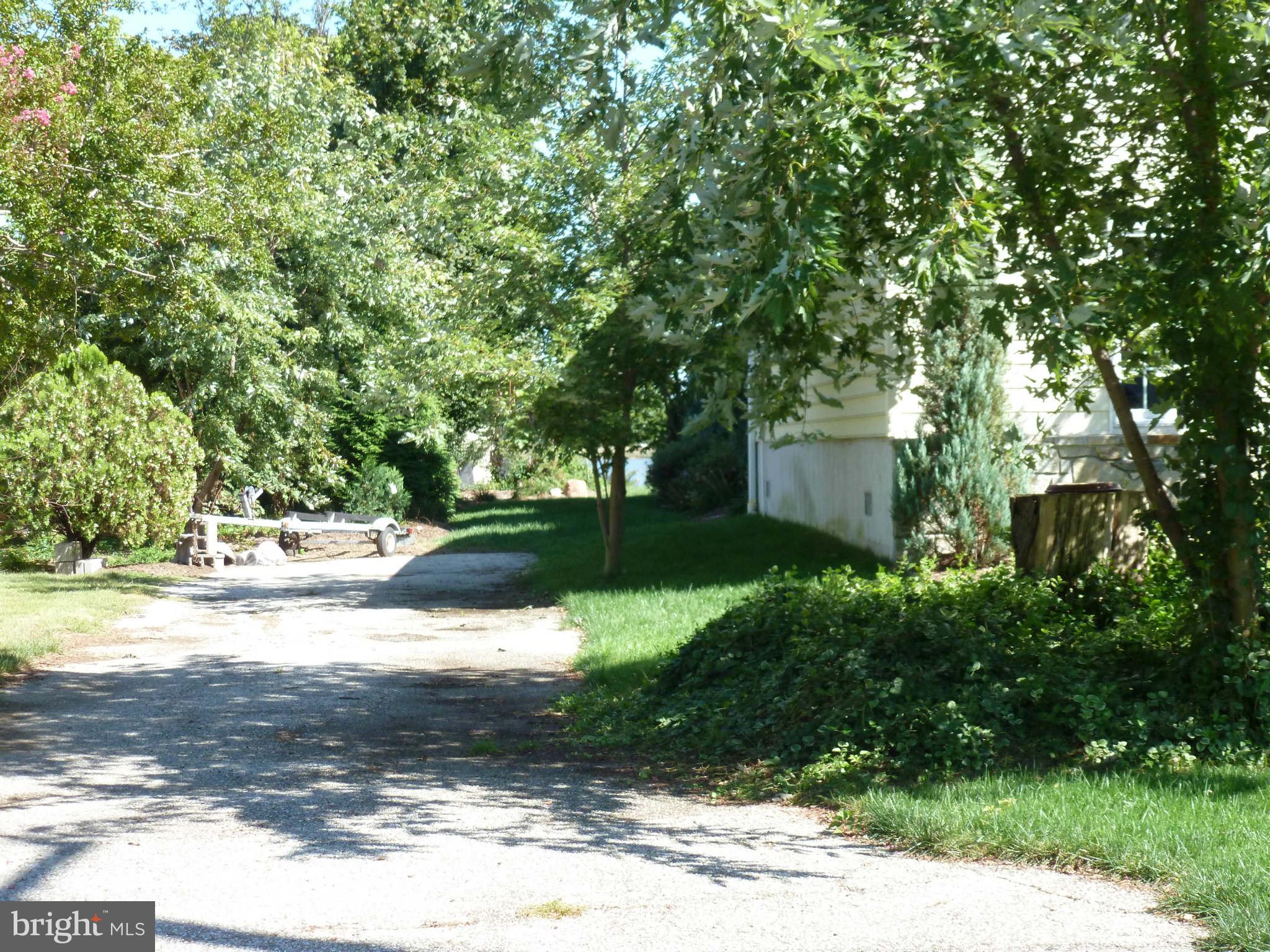 8095 Ventnor Road Pasadena, MD 21122 - Photo 26 of 30 Second Driveway