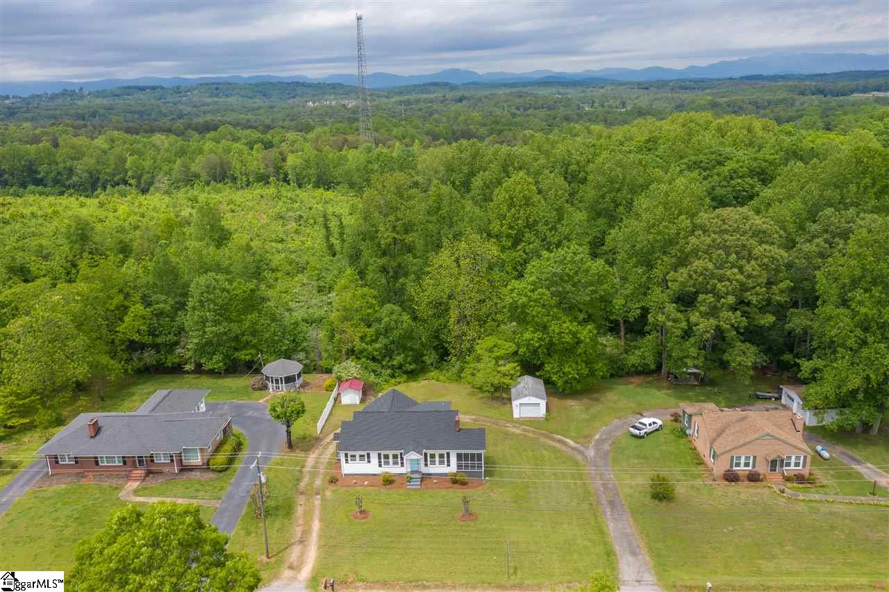 137 Tigerville Road Travelers Rest, SC 29690 - Photo 2 of 28 Gallery Image 2