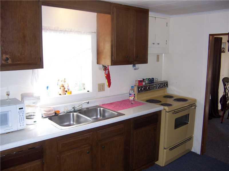 2671 Anchorage Road Sharpsville, PA 16150 - Photo 3 of 5 Kitchen.