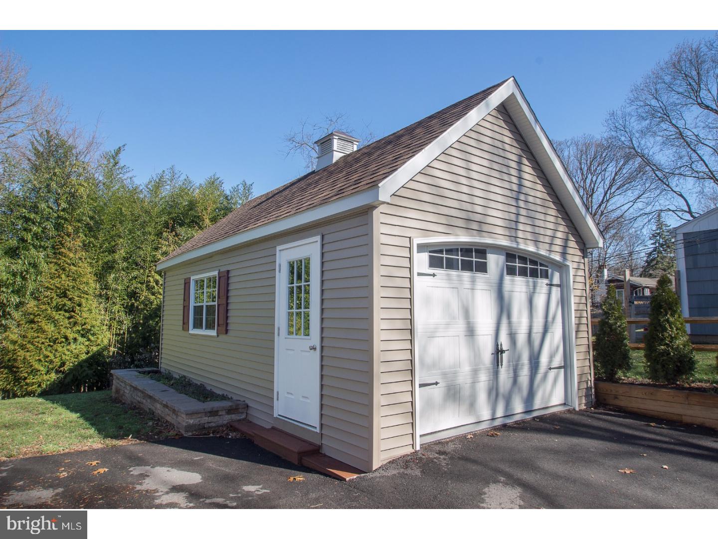 107 Lynbrook Road Paoli, PA 19301 - Photo 3 of 25