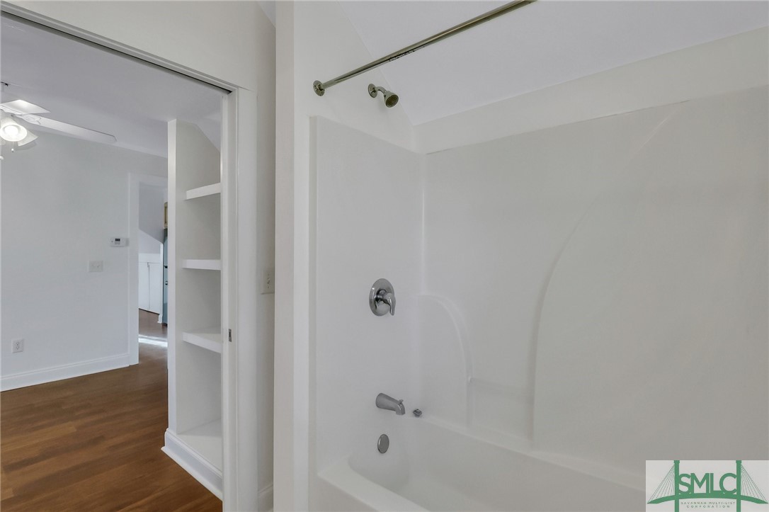 910 Mims Street Savannah, GA 31410 - Photo 30 of 36 ADU - Bathroom