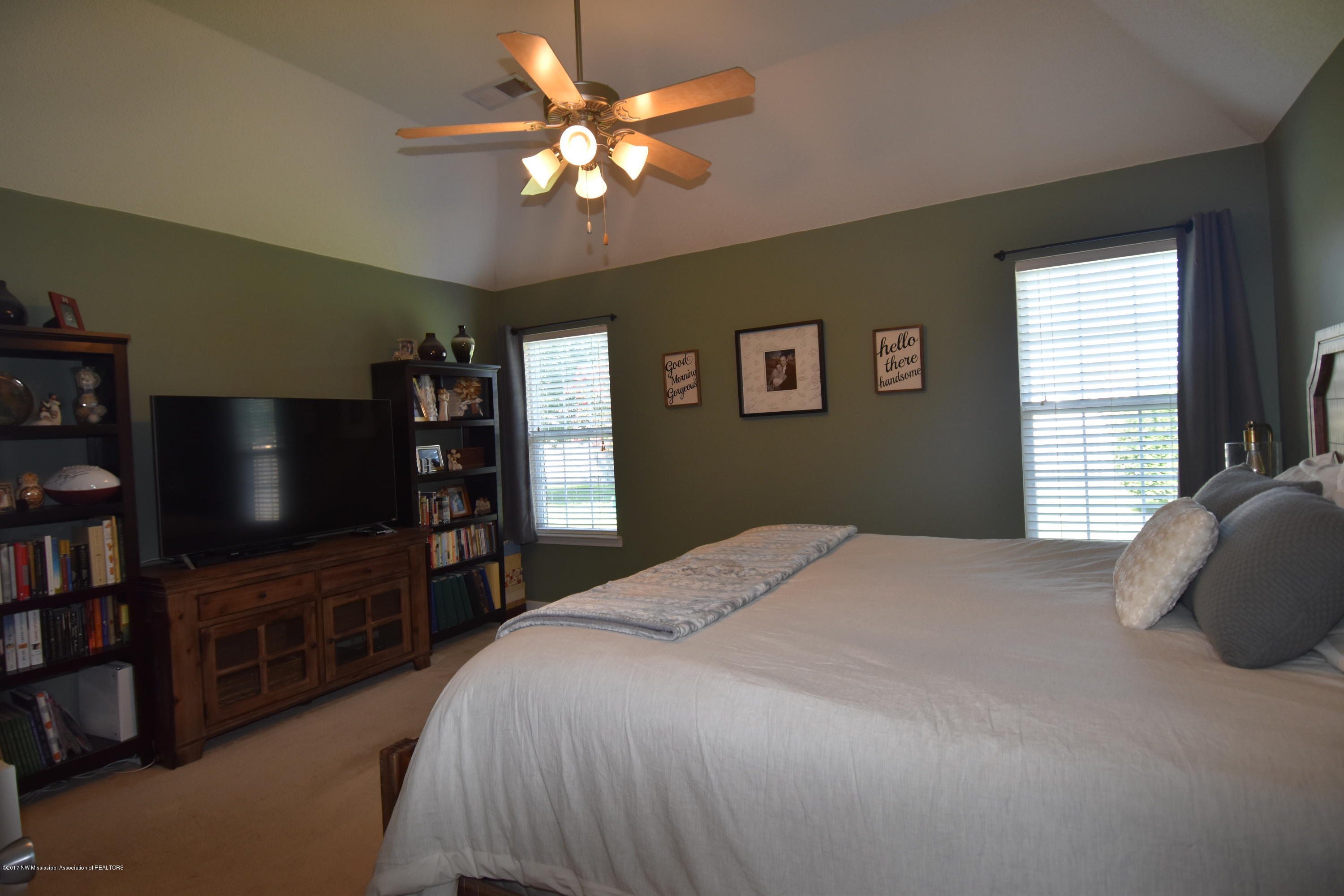 8463 Cross Over Road Southaven, MS 38672 - Photo 12 of 19 Master BR