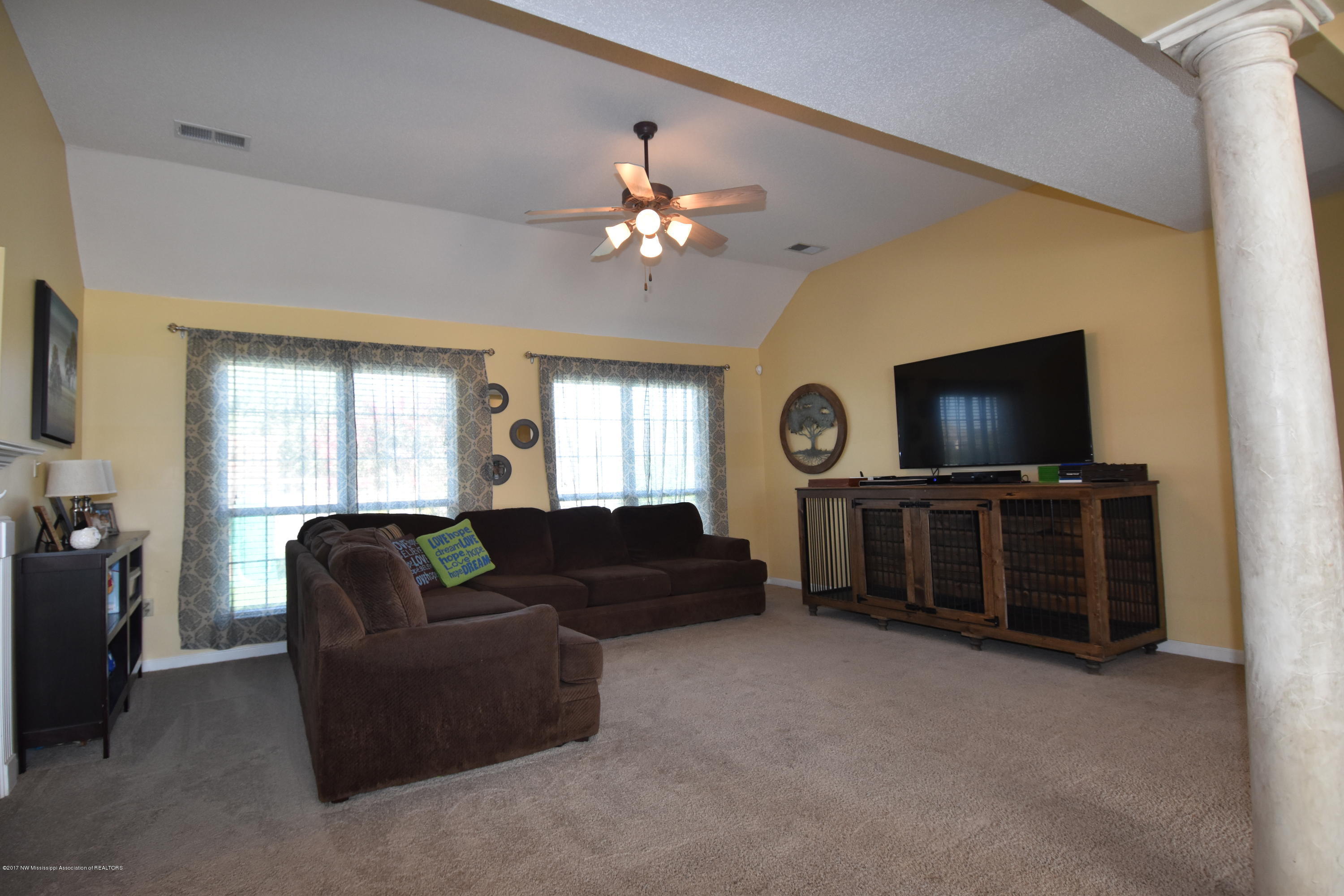 8463 Cross Over Road Southaven, MS 38672 - Photo 6 of 19 Great Rm
