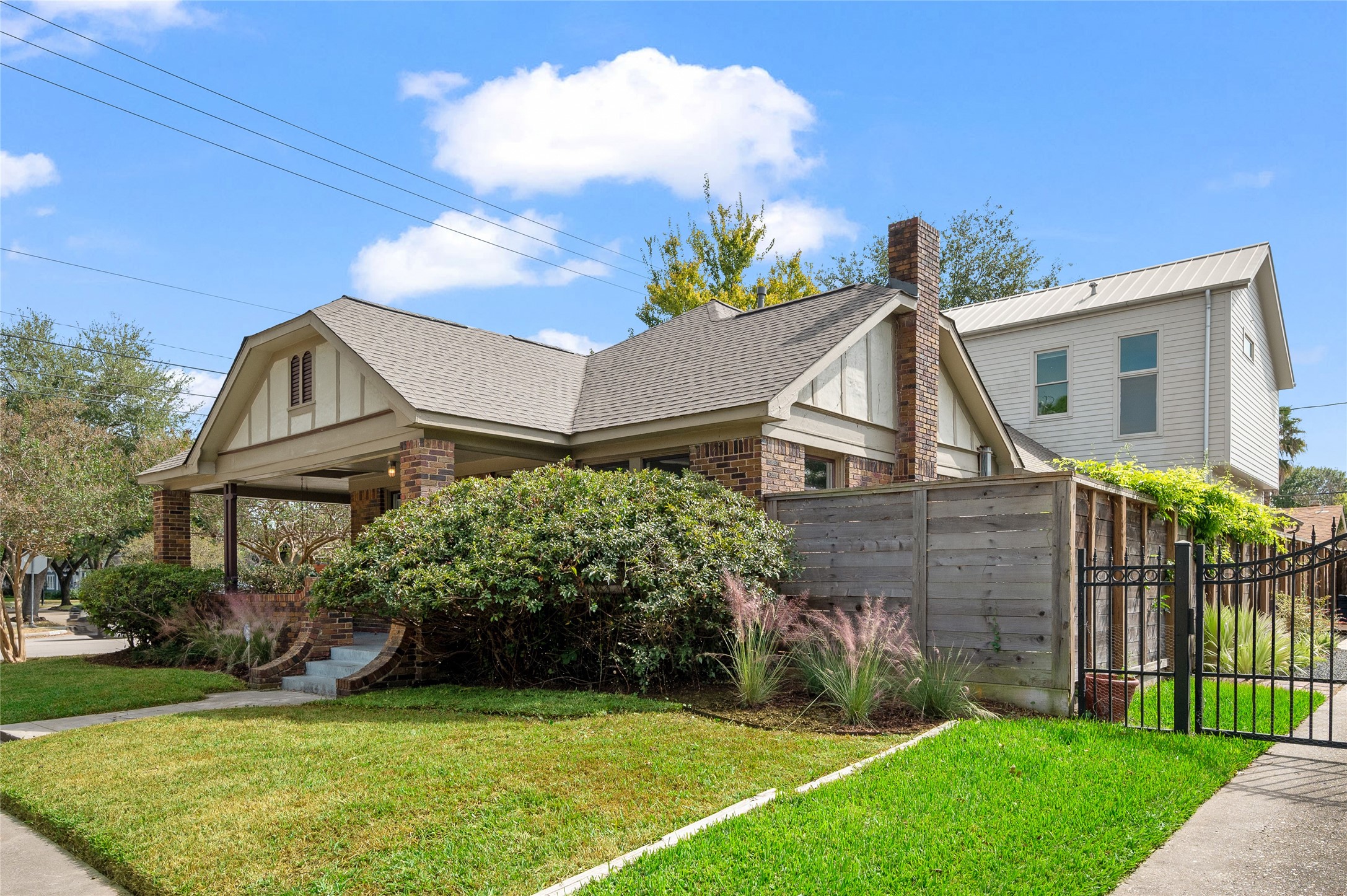 768 East 16th Street Houston, TX 77008 - Photo 8 of 49 A traditional brick bungalow in the front and an addition on the back.