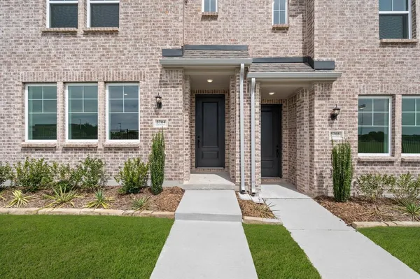 $329,000 | 5704 Lakeview Drive, Watauga, TX 76148