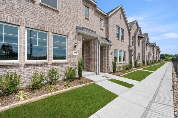 $329,000 | 5704 Lakeview Drive, Watauga, TX 76148